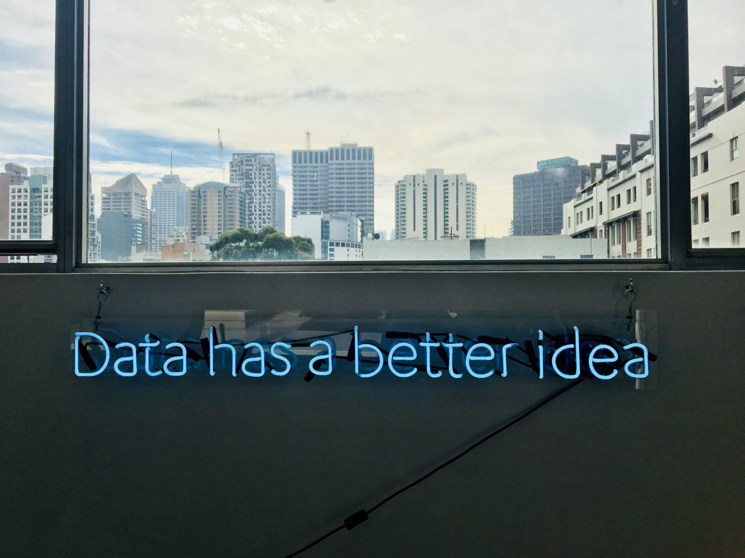 Schriftzug "Data has a better idea"